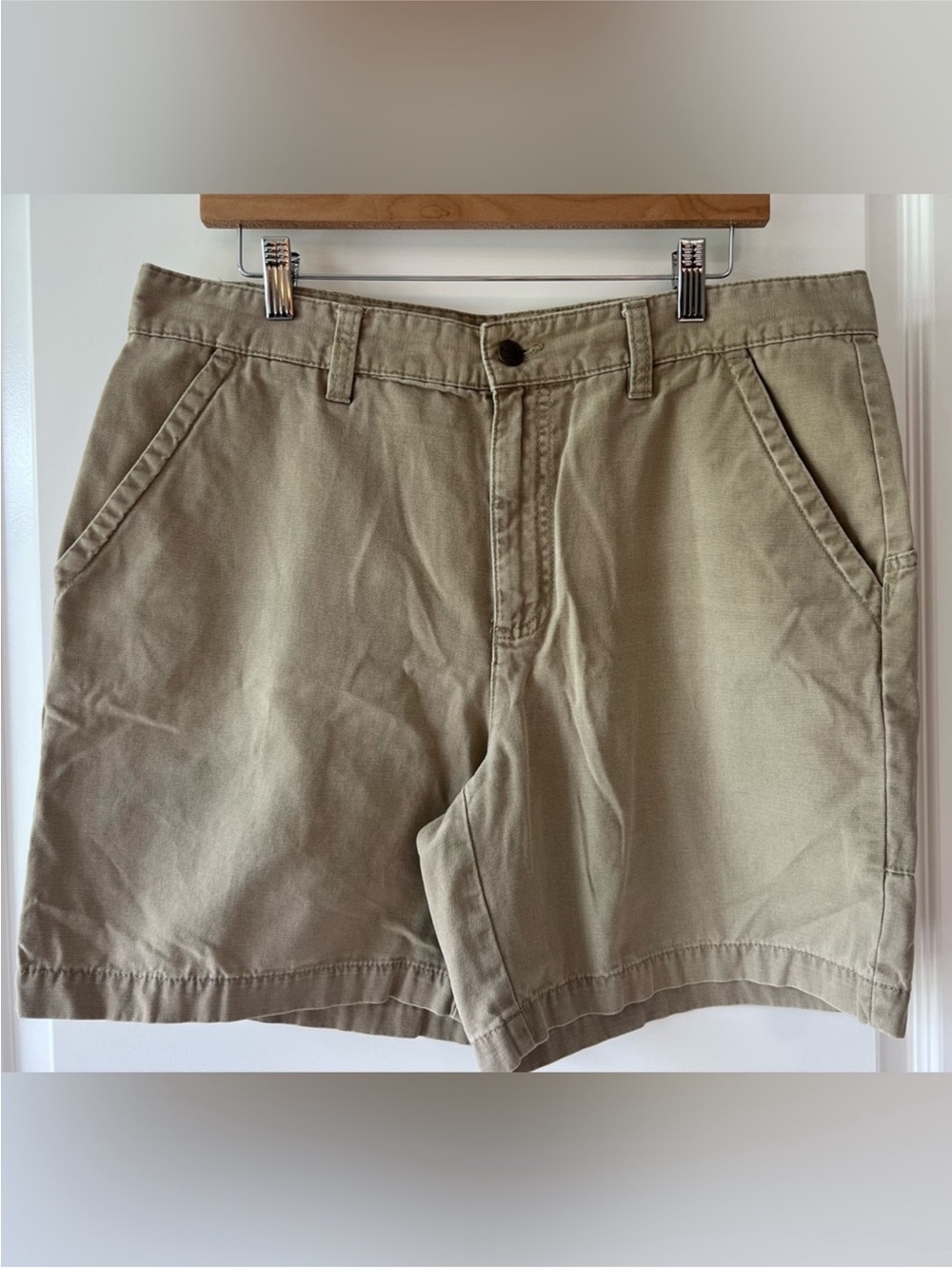 Vintage Eddie Bauer Mens 34 Khaki Tan Twill Chino Classic Fit Utility Shorts